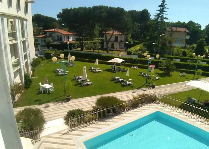 阿塔昂达玛丽娜公寓酒店