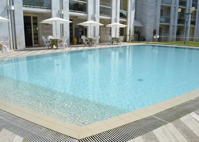 阿塔昂达玛丽娜公寓酒店