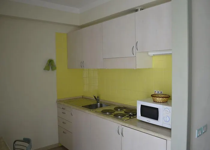 阿塔昂达玛丽娜公寓酒店 公寓式酒店 马里纳-迪-皮特拉桑塔