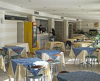 Ξενοδοχείο με διαμερίσματα Onda Marina Rta